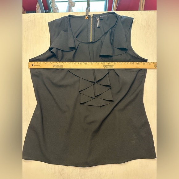 Milano Sleeveless Black Blouse Large Ruffle Front Zip Back Top Work Career Chic - Picture 4 of 8